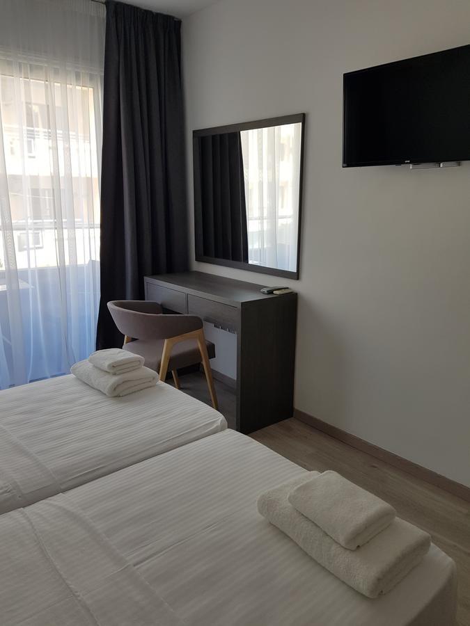 Les Palmiers Petrou Apartments Larnaca Buitenkant foto