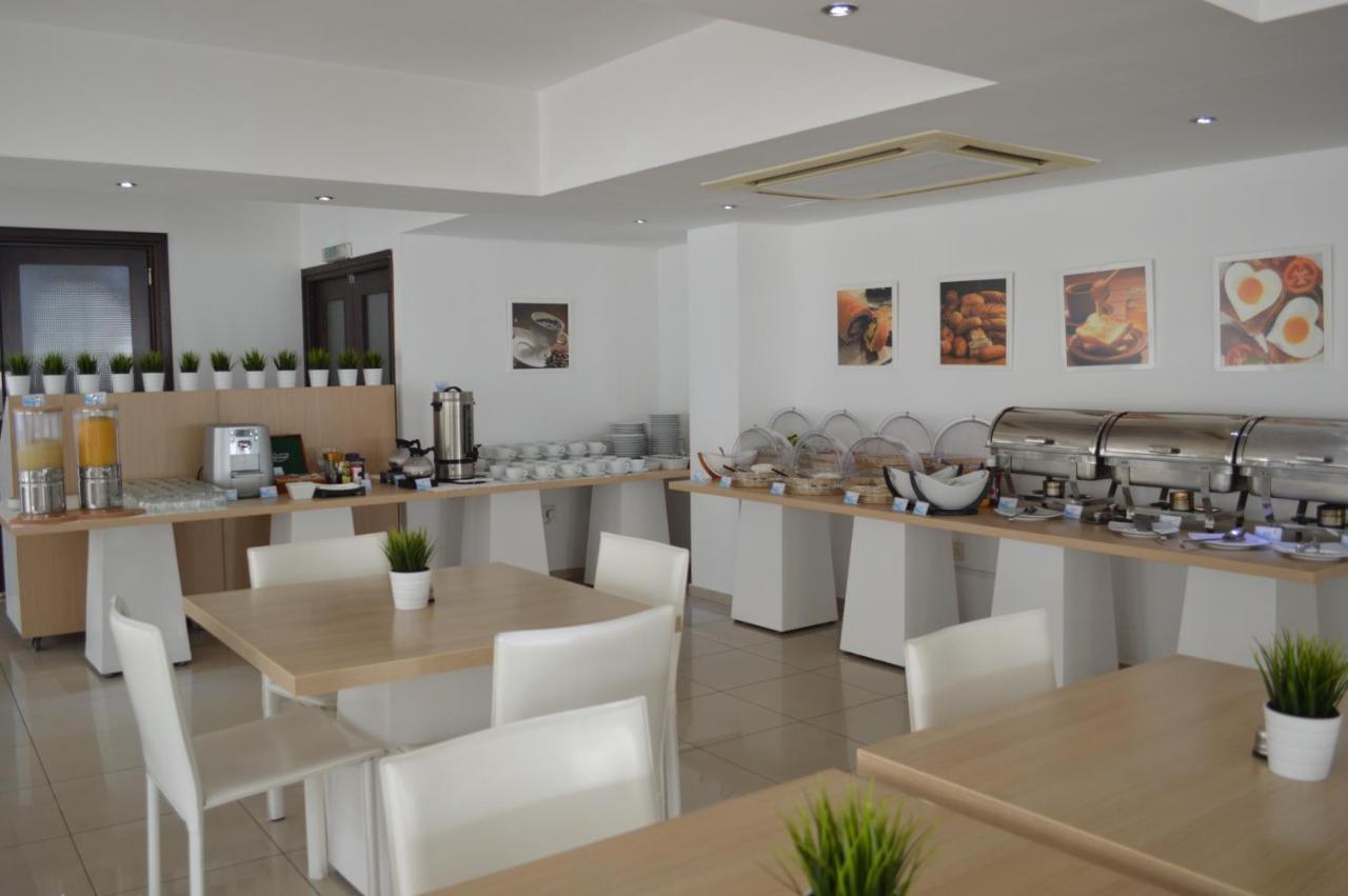 Les Palmiers Petrou Apartments Larnaca Buitenkant foto